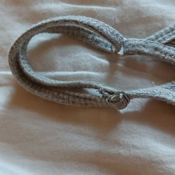 Grey Hollister crop top baby cami xs - Picture 3 of 4